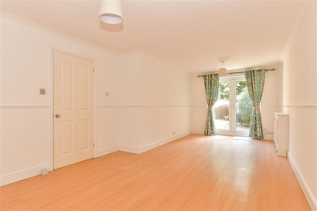 Property photo 3 of 16 Lounge/Diner