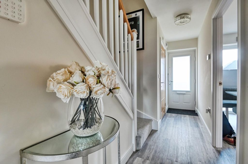 Property photo 2 of 19 5Cla13.Jpg