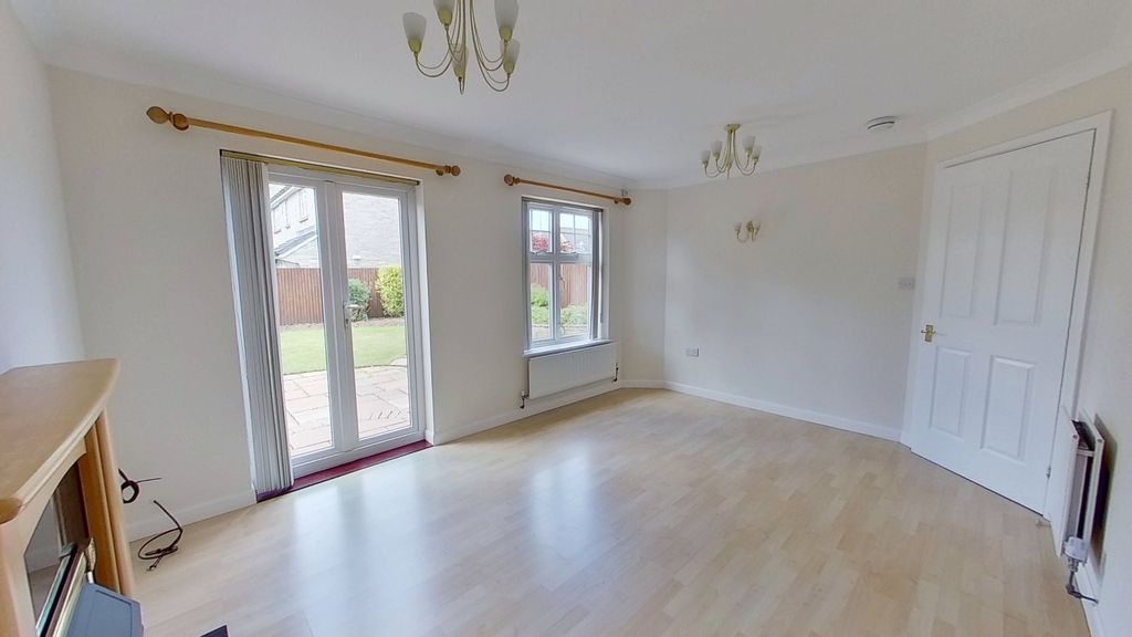 Property photo 3 of 15 Picture No. 68