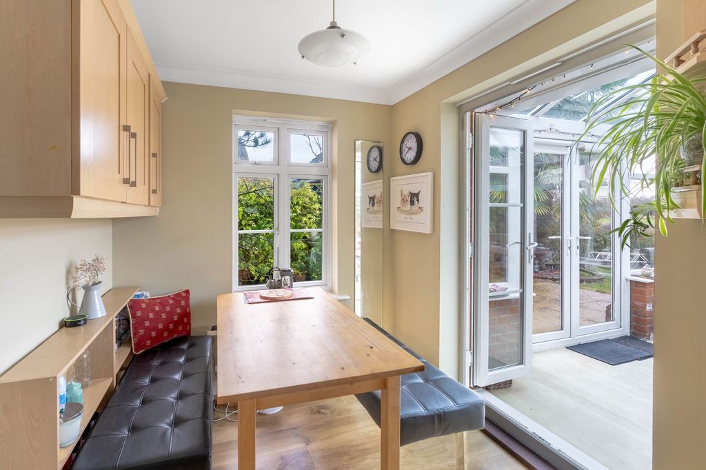 Property photo 3 of 18