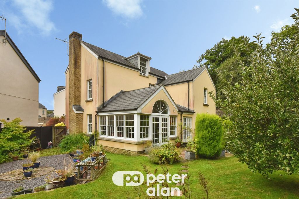 Property photo 2 of 34