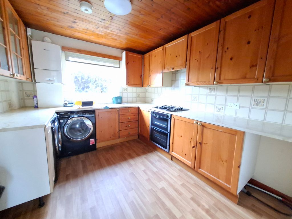 Property photo 3 of 11 Exterior