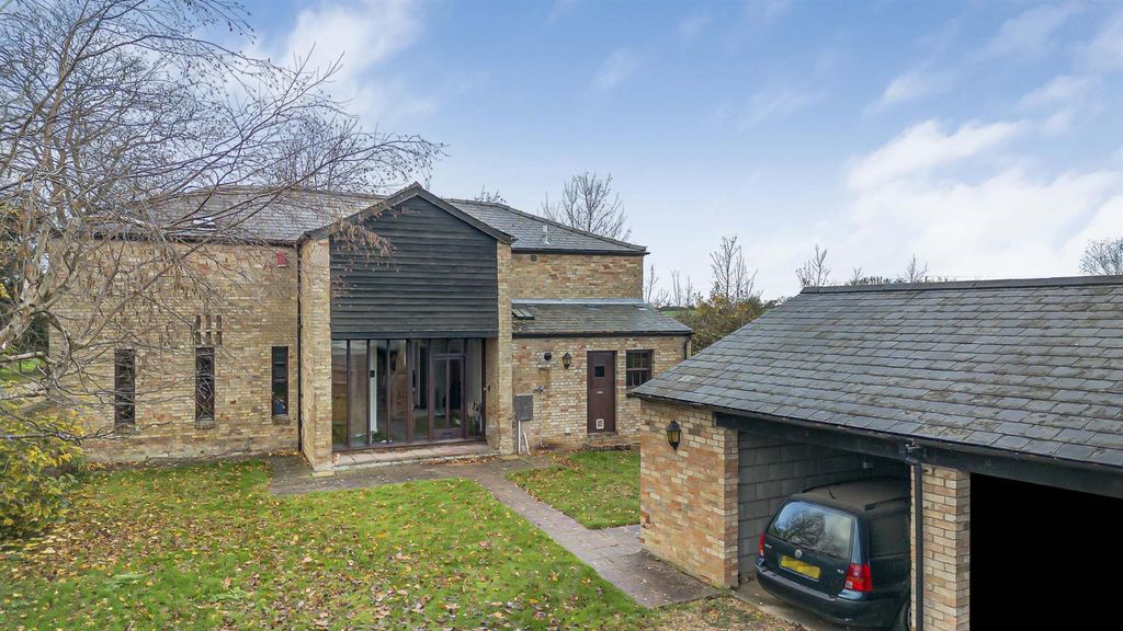 Property photo 1 of 35 2_67218.Jpg