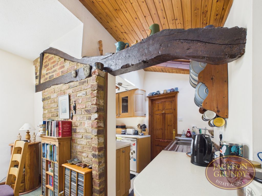 Property photo 2 of 17 Back Lane