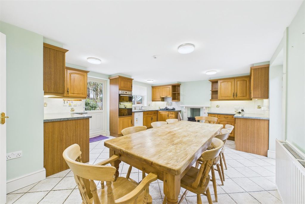 Property photo 3 of 26 Kitchen Diner