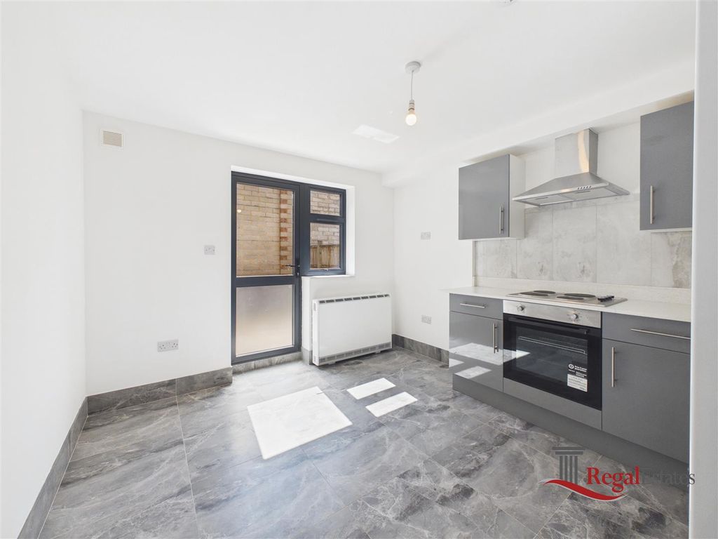 Property photo 3 of 7 Cam02489G0-Pr0312-Still004.Jpg
