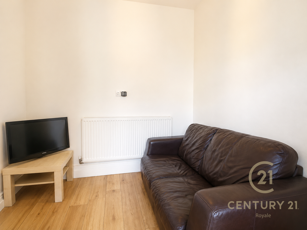 Property photo 2 of 12