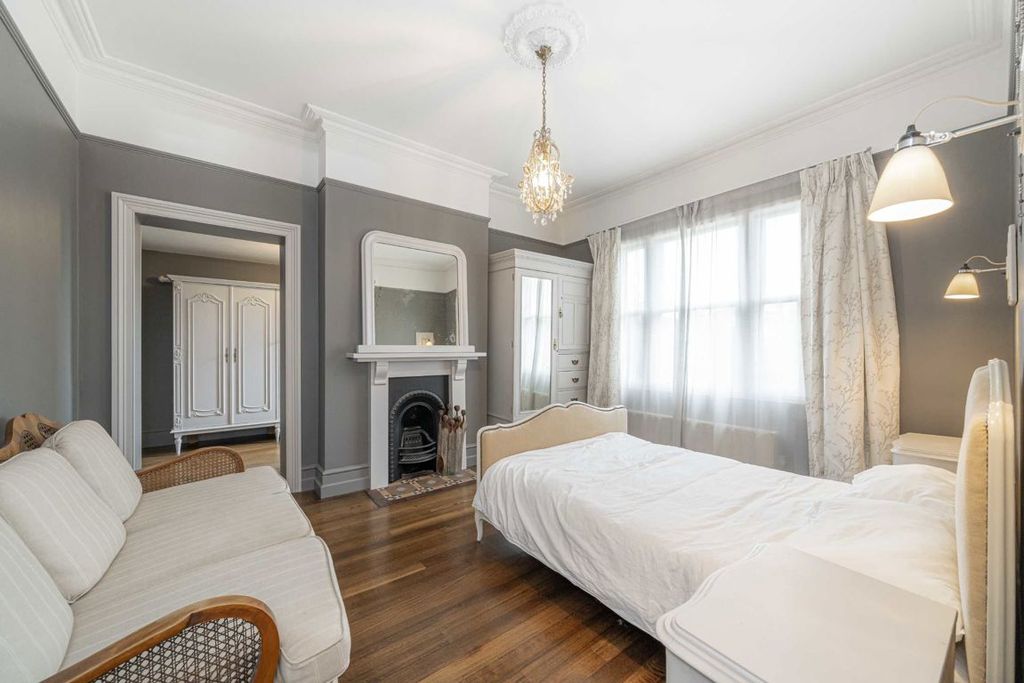 Additional image 5 of 6 bed property for saleUxbridge Road, Hampton TW12