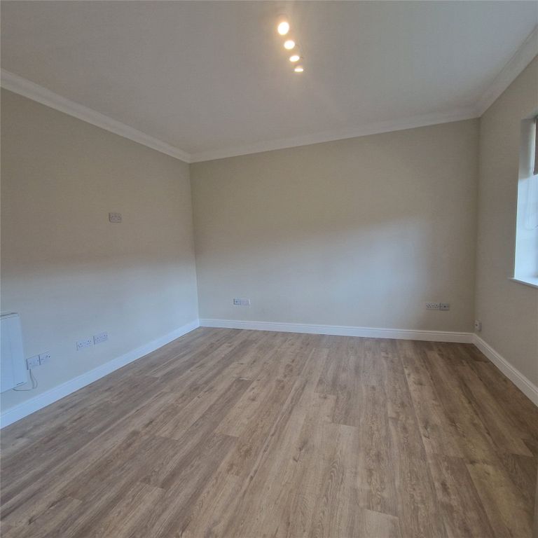 Property photo 3 of 13 Picture No. 15