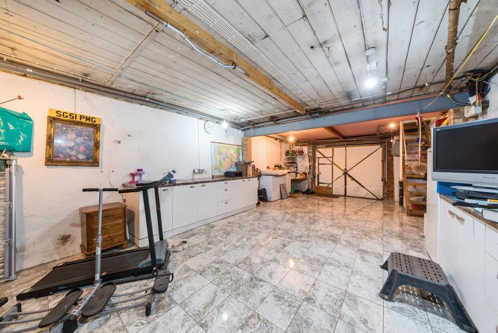 Property photo 3 of 21 Outbuilding