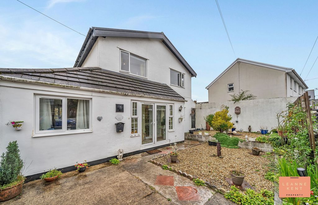 Property photo 1 of 36