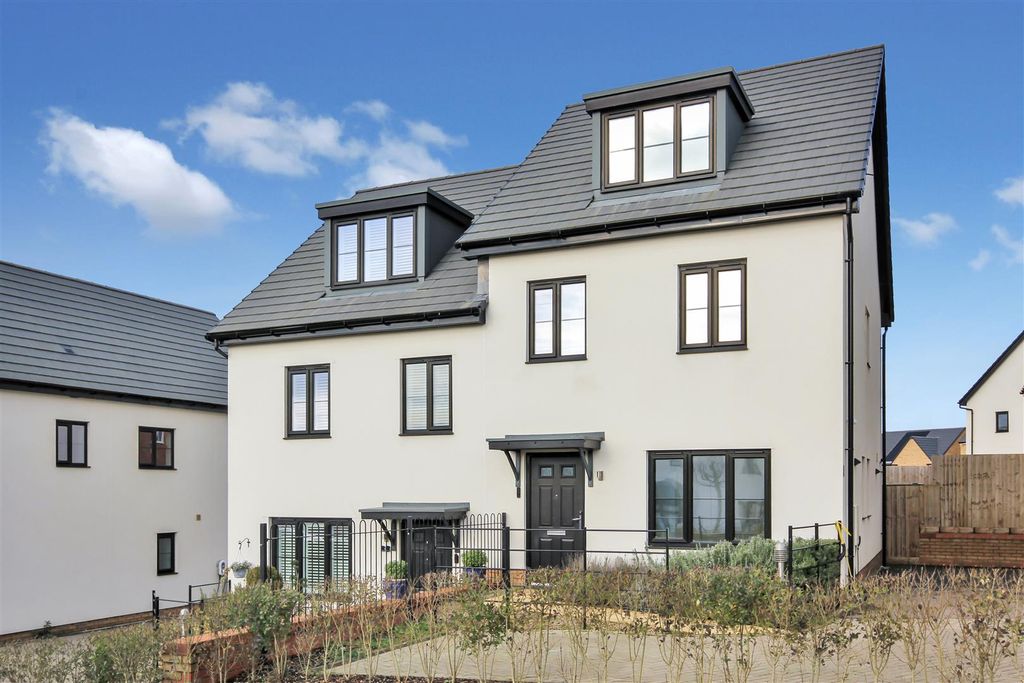 Property photo 1 of 16 Front.Jpg