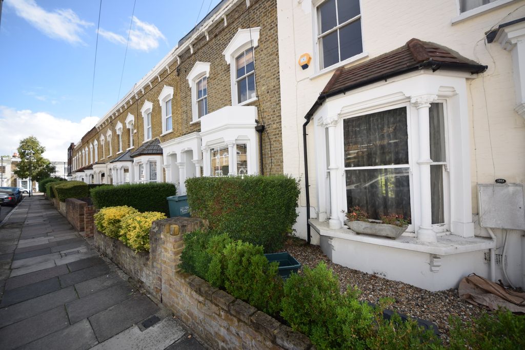 Property photo 1 of 11