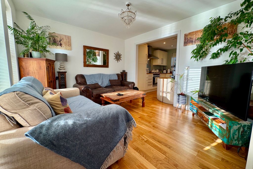 Property photo 3 of 14 Living Room