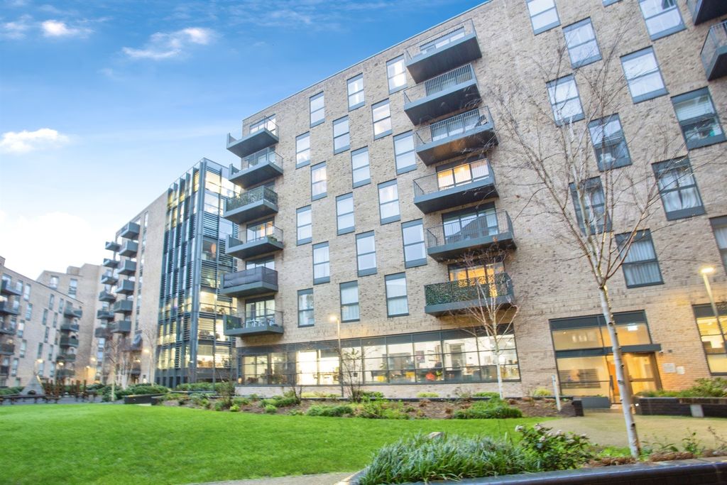 Property photo 1 of 14