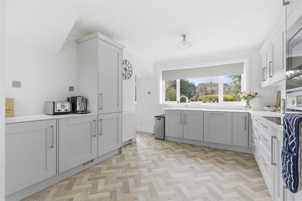 Property photo 3 of 37 41Creweroad-10.Jpg