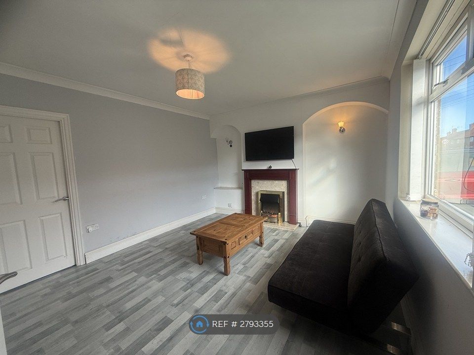 Property photo 2 of 26 Living Room