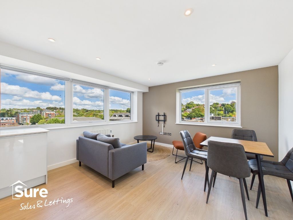 Property photo 2 of 17 4523242