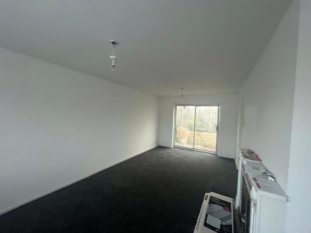 Property photo 3 of 14 Photo-2025-12-10-15-36-43 (5).Jpg