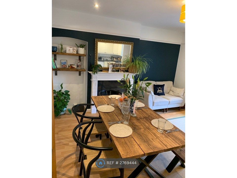 Property photo 1 of 17 Dining Room