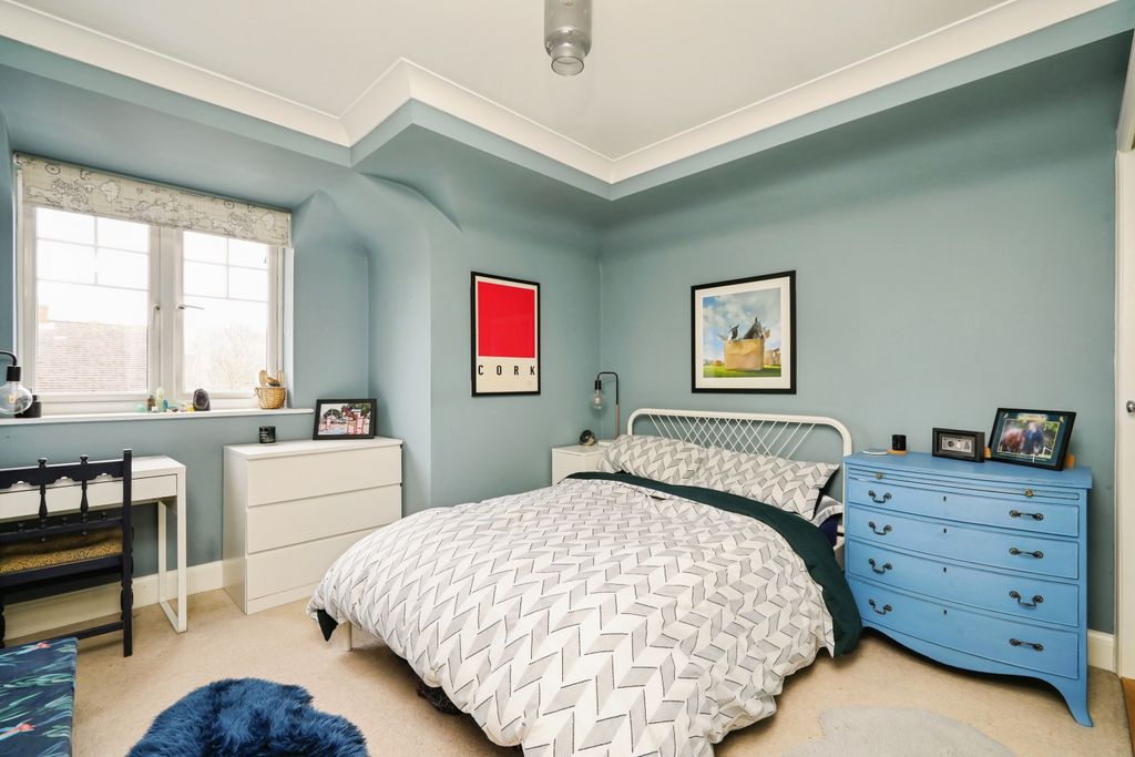 Property photo 3 of 12 Image