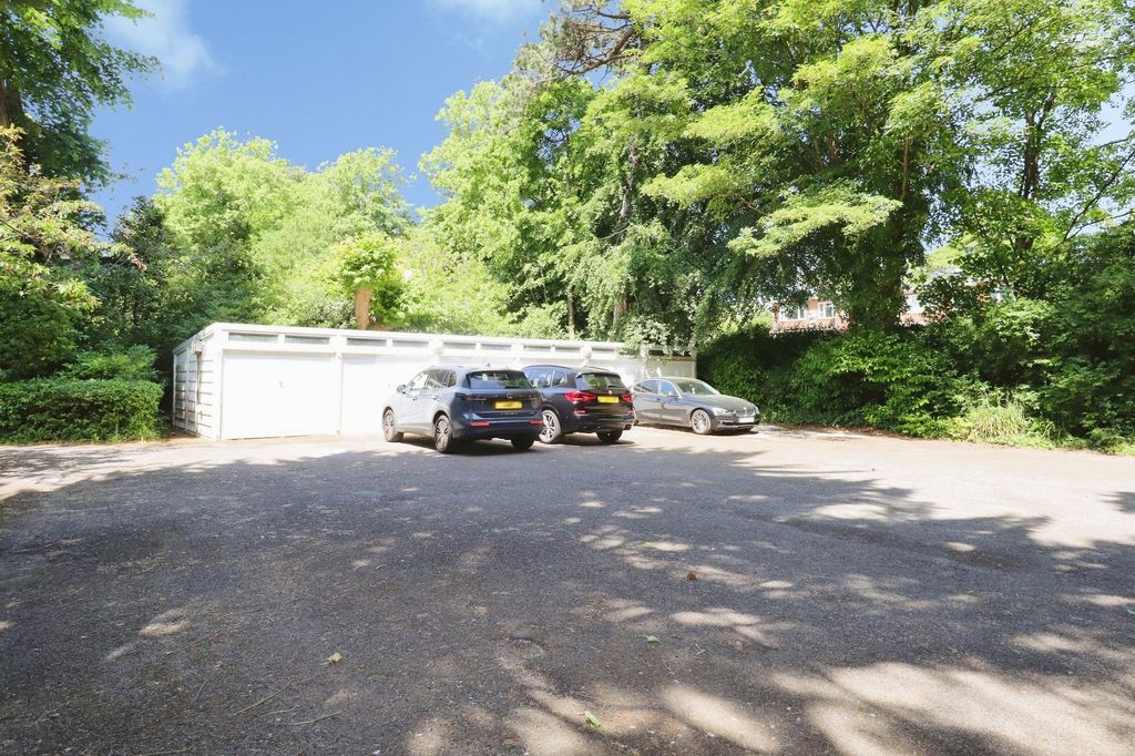Property photo 3 of 8