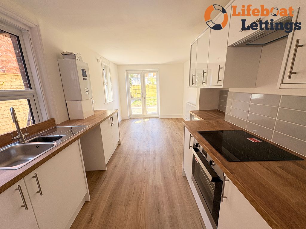 Property photo 3 of 11 Kitchen Diner A