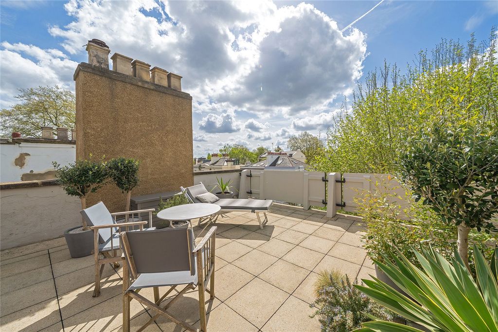 Property photo 1 of 31 Terrace