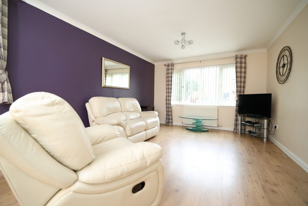 Property photo 2 of 29