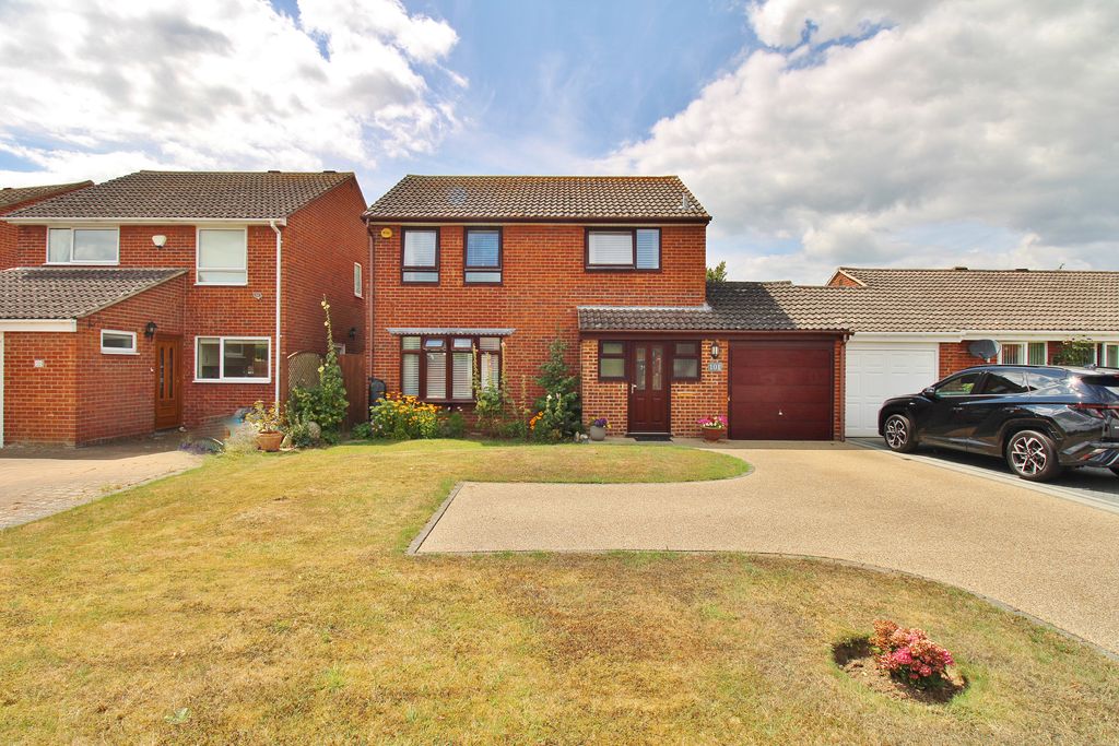 Property photo 1 of 32