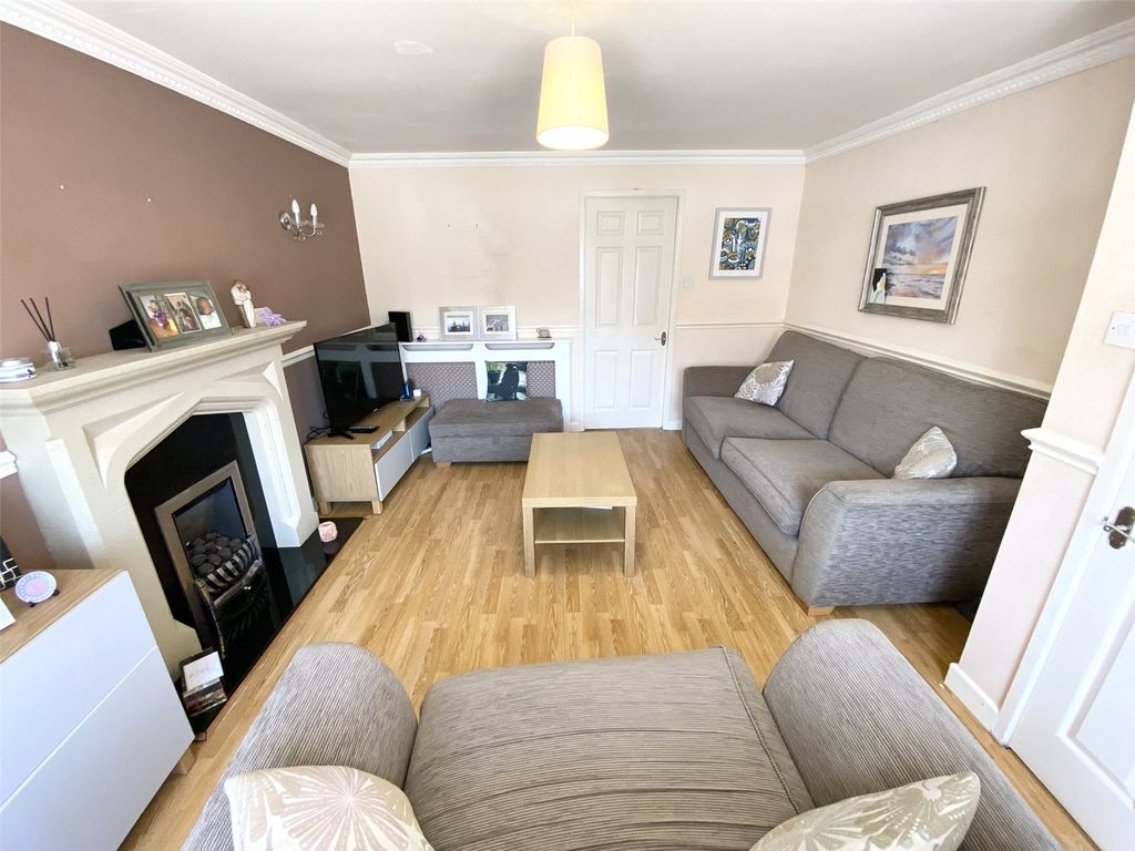 Property photo 2 of 21 Picture No. 14