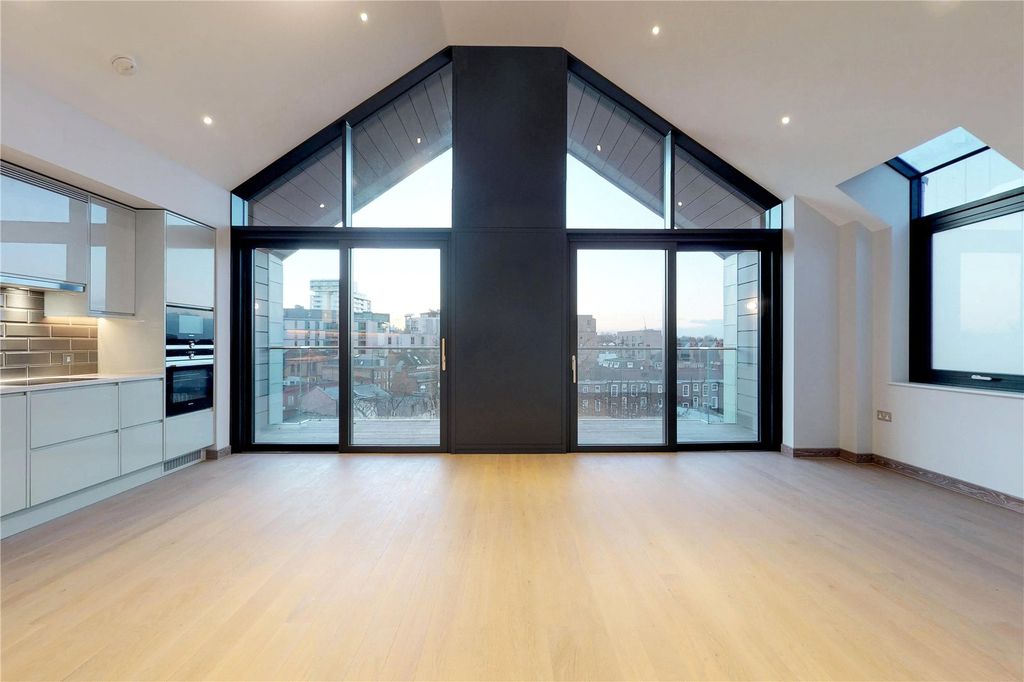 Property photo 2 of 17 Picture No. 09