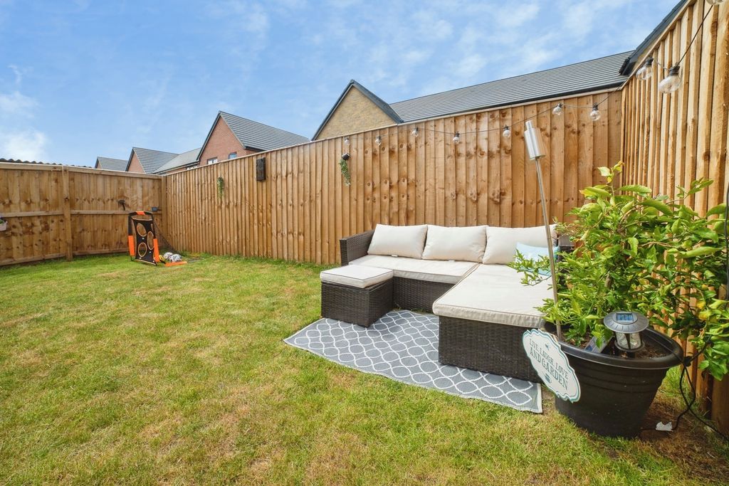 Property photo 3 of 19 Pbox-Img.Jpg