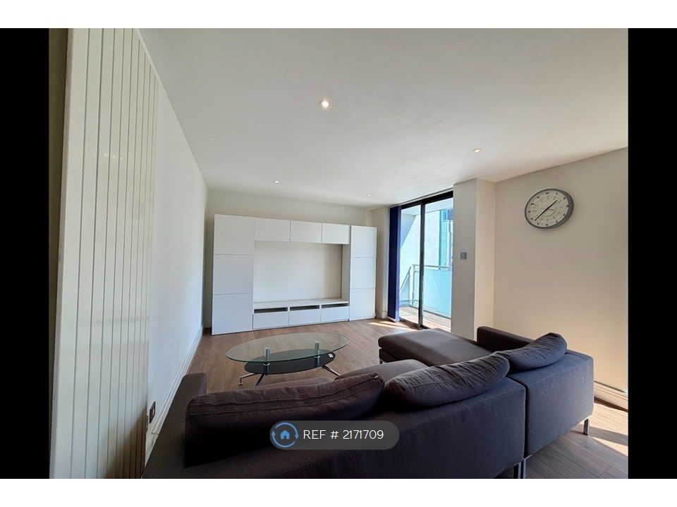 Property photo 2 of 10 Lounge