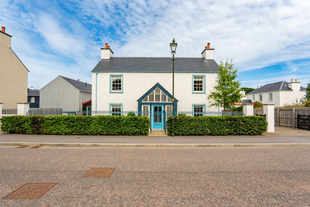 Property photo 1 of 44