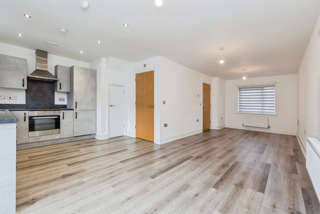 Property photo 3 of 11 Pbox-Img.Jpg