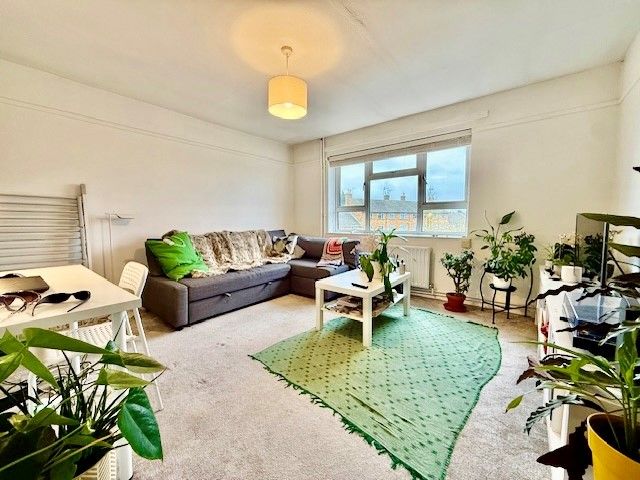 Property photo 3 of 7 Bathroom