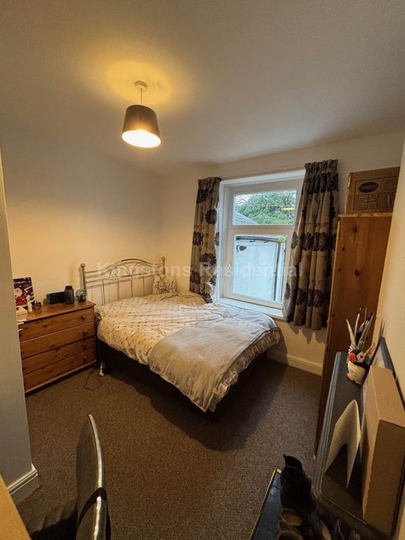 Property photo 2 of 22