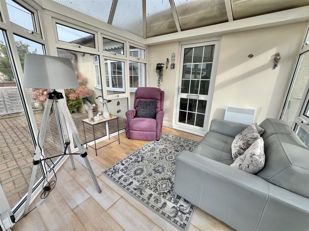 Property photo 2 of 16 Conservatory