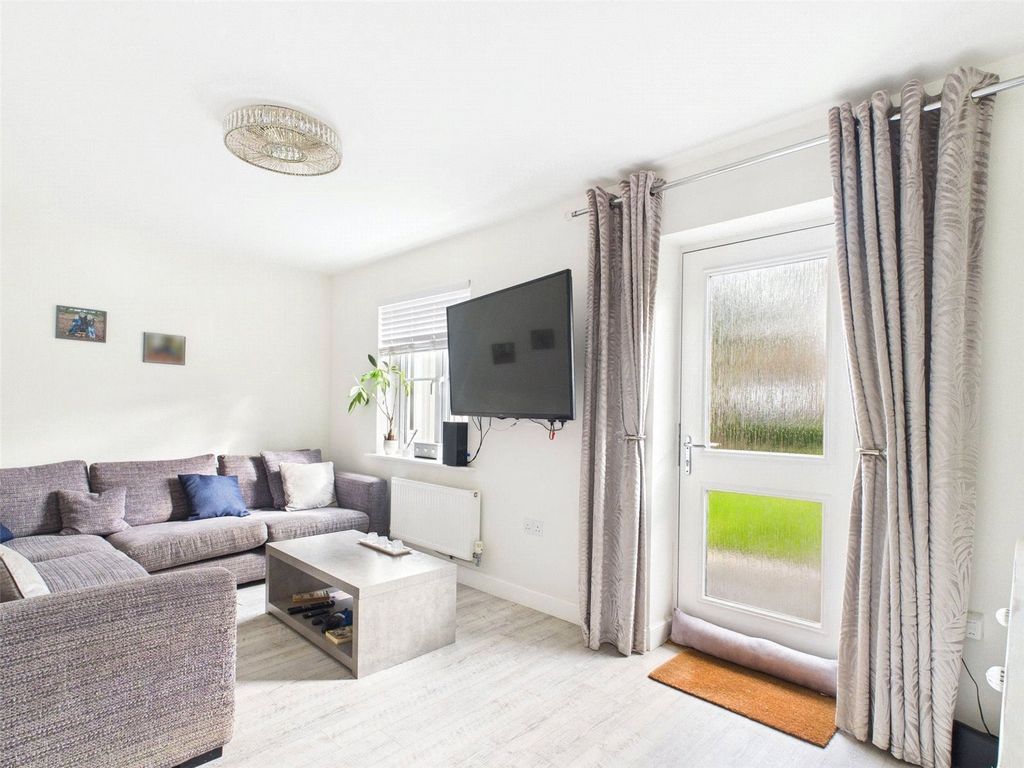 Property photo 2 of 15 Picture No. 22