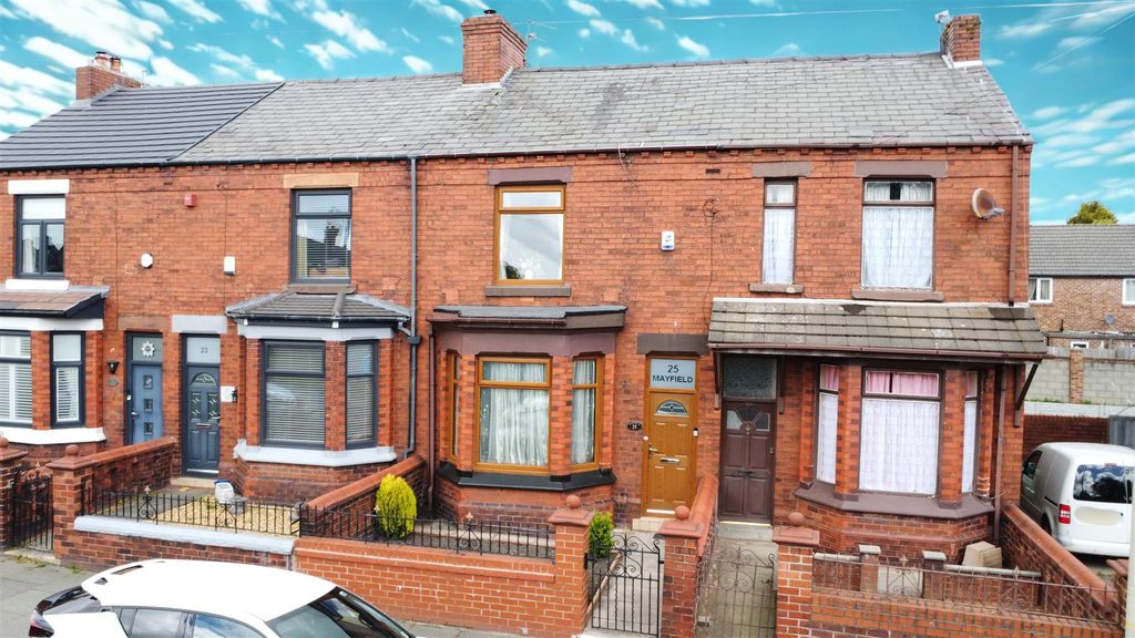 Property photo 1 of 31 Newton Road For Sale