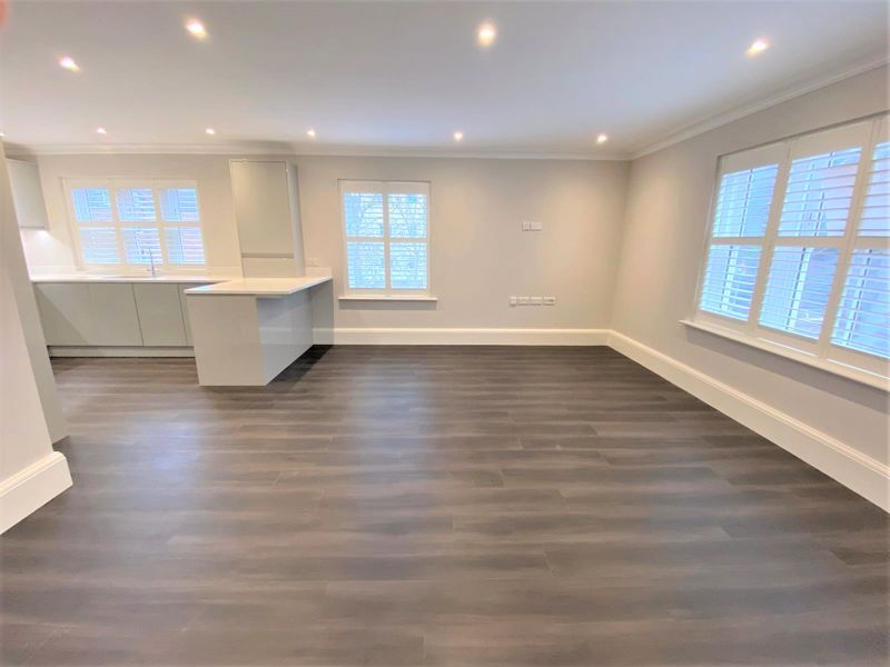 Property photo 3 of 10 Photo 11