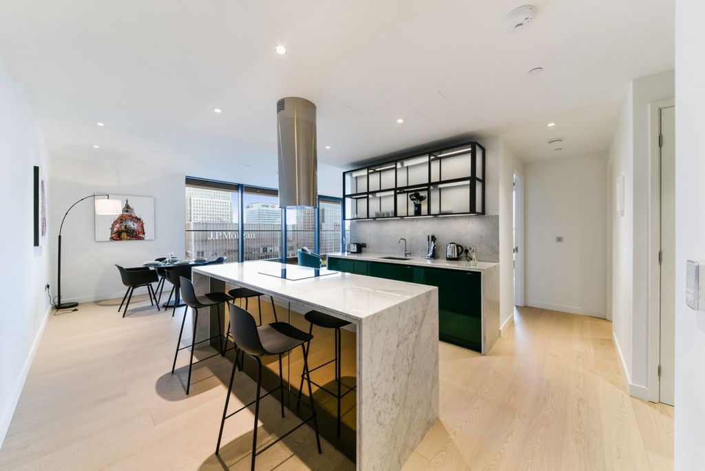 Property photo 3 of 10 Kitchen