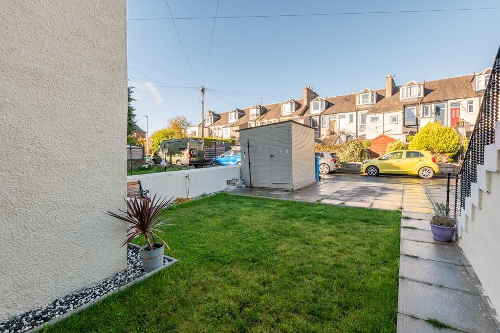 Property photo 2 of 25 Lev1498Seg Garden.Jpg