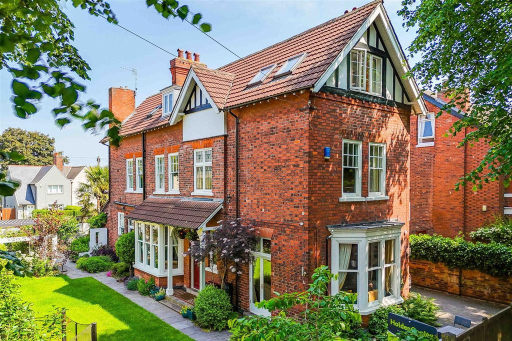 Property photo 1 of 41