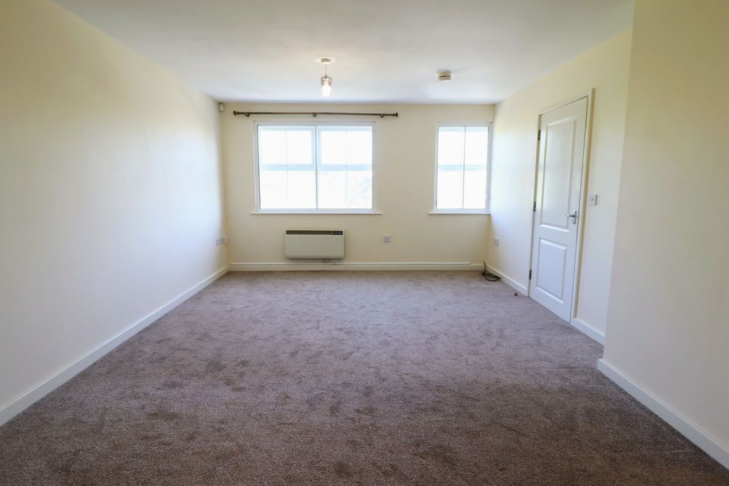 Property photo 2 of 9 Lounge