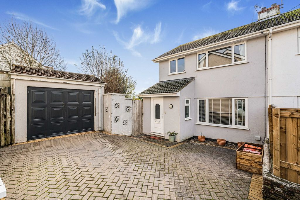 Property photo 1 of 22