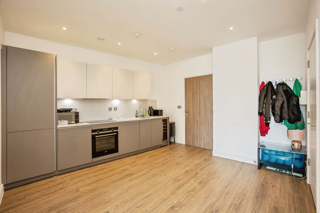 Property photo 2 of 14 Pbox-Img.Jpg