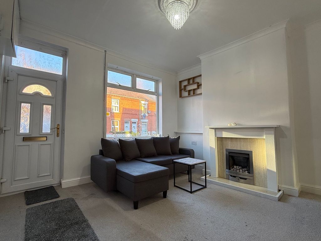 Property photo 2 of 8