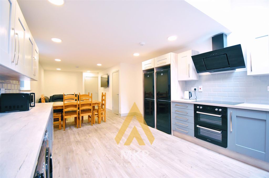 Property photo 1 of 12 1.Png